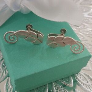 Vintage A. Munoz Mexican Silver Screwback Leaf Earrings Taxco